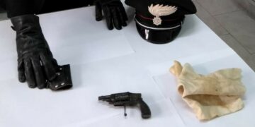 Scandale, un arresto per detenzione illegale di una pistola
