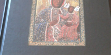 “Storia del gemellaggio tra i Santuari di Jasna Gòra e Capocolonna” il libro che racconta arte e fede di Michele Affidato