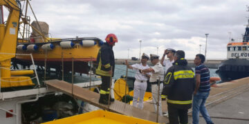 Allarme bomba nel porto di Corigliano, fermata una persona con un bagaglio sospetto