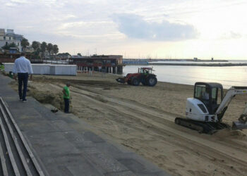 Crotone, Operazione estate tranquilla: la pulizia e la sistemazione del litorale cittadino