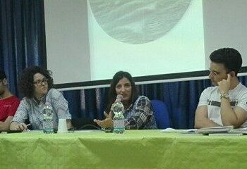 Gli studenti del Liceo di Cariati incontrano la scrittrice Delia Dattilo, autrice del libro di successo “Relics”