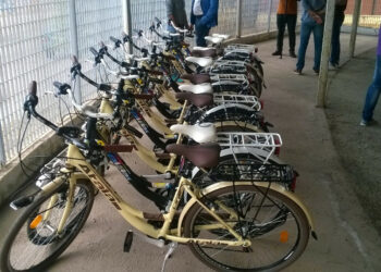 Una festa popolare accoglie l’inaugurazione del “Park and Ride”: mobilità alternativa con le bici per vivere la città del futuro a Crotone