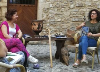 “Ad un passo da noi” presentato il libro della scrittrice calabrese Angelina Pettinato nella Torre Aragonese di Melissa