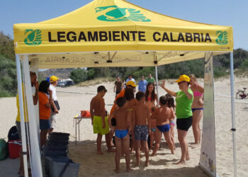 Al via RiciclaEstate: la campagna regionale di Legambiente, parte nella provincia di Crotone con la tappa a Steccato di Cutro