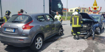 Incidente Stradale sulla SS106 all’incrocio tra la statale e la consortile per entrare a Crotone