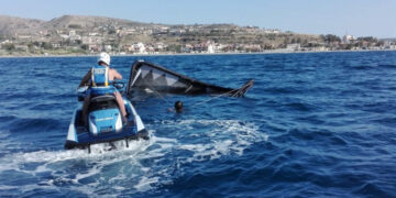 La Squadra Nautica della Polizia di Stato soccorre un giovane Kitesurfer in difficoltà
