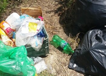 Rifiuti abbandonati a Cirò, scatta la multa per cinque cittadini