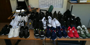 Sequestrata merce ad ambulanti non autorizzati al mercato di Crotone