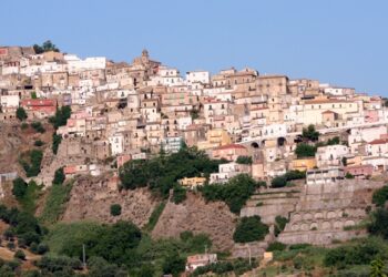 Il circolo di FDI di Melissa esprime ferma condanna per il grave atto intimidatorio subito a un mezzo meccanico del comune