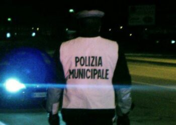 Operazione del comando di Polizia Municipale di Crotone contro la prostituzione: sanzionate e allontanate le meretrici dai parchi