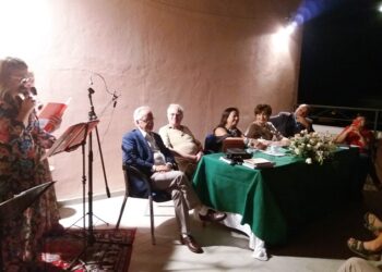 “A parrata e Cirò” dalla terrazza dei musei la presentazione dell’ultimo lavoro della scrittrice Margherita Astorino