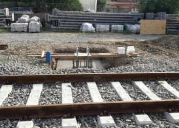 Giovedi 30 agosto 2018, la posa del primo palo dell’elettrificazione sulla Ferrovia Jonica