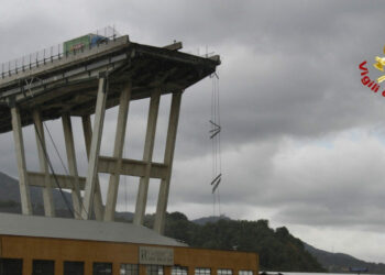 Dopo il crollo del ponte Morandi, Oliverio scrive al ministro Toninelli