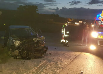 Incidente sulla SS106: tre i mezzi coinvolti, un ferito