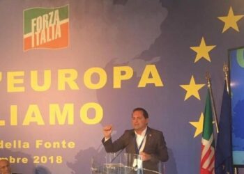 Anche gli azzurri crotonesi (Piuma, Lidonnici e Lerose) alla kermesse di Forza Italia a Fiuggi