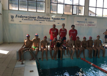 Gli atleti dei Nuotatorikrotonesi scrivono i loro obiettivi stagionali e li consegnano alla società