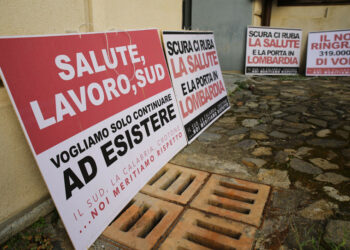 Il Marrelli Hospital chiude, i dipendenti occupato la sede di Palazzo Alemanni a Catanzaro