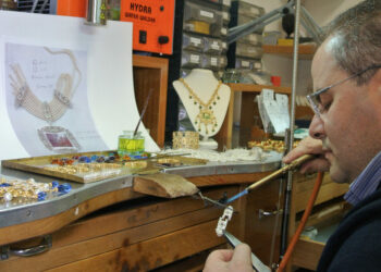 Le creazioni di Affidato al “Vino&gioielli nell’antichità e nella storia dell’uomo”