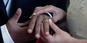 Organizzavano matrimoni a pagamento tra extracomunitari e donne italiane, compensi fino a 7000 euro. 3 arresti