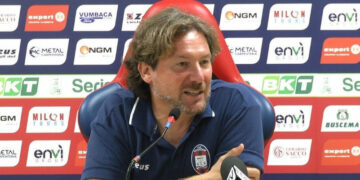 Crotone Calcio: Rinnovata la fiducia a mister Stroppa