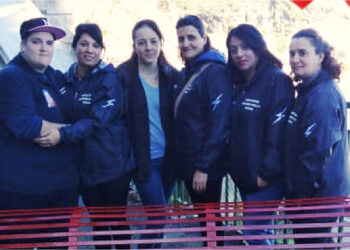 Cirò, L’Associazione Giovanni Paolo II Caritas dedica una panchina rossa in ricordo delle donne vittime di violenza e abusi