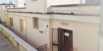 Ignoti nella notte si sono introdotti all’interno del Comune di Roccabernarda, indagini in corso dei Carabinieri