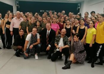 Crotone, Parte il progetto “Leggere per Ballare”: due mondi, la scuola e la danza si incontrano nel segno della creatività