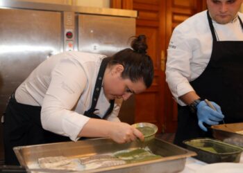 La chef Caterina Ceraudo al Summit della Cucina e dei Vini italiani nel mondo a Dubai