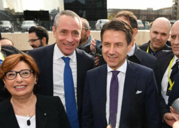 Poste italiane incontra i Sindaci d’Italia, circa 250 arrivano dalla Calabria