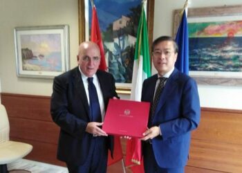 Regione Calabria: Oliverio ha incontrato il ministro consigliere cinese Li Bin
