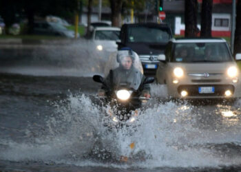 Maltempo a Cosenza: pioggia incessante, evacuate 5 famiglie