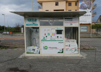 Corigliano Rossano: Danneggiato l’Ecocompattatore, presentata una denuncia. Avviate le indagini, decisiva la videosorveglianza