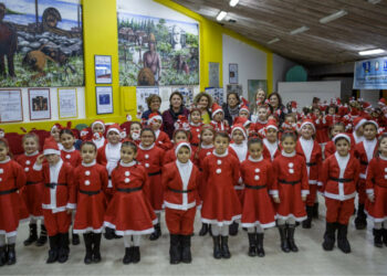 “Festeggiamo il Natale“ degli alunni delle classi 2^ A-B-C-D del plesso Ferrari dell’Istituto Comprensivo Filottete