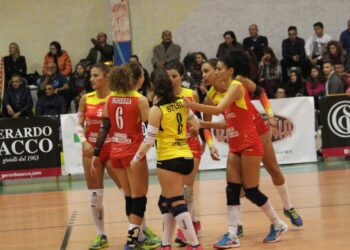 Volley Femminile, Fidelis Torretta, prima sconfitta, derby alla Gerardo Sacco di Crotone