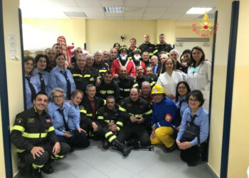 I Vigili del Fuoco incontrano i bambini del reparto di oncologia pediatrica dell’Ospedale “Ciaccio” di Catanzaro