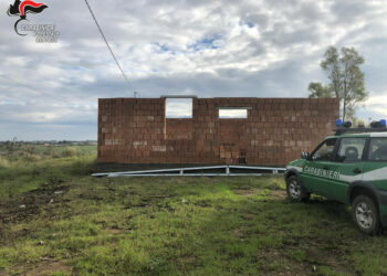 Sequestrato fabbricato abusivo in costruzione a Isola Capo Rizzuto