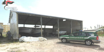 Strongoli: Proprietario demolisce capannone abusivo costruito entro 300mt dalla battigia