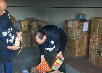 Sequestrati dalla Finanza circa 3 quintali e mezzo di Fuochi d’artificio illegalmente detenuti, denunciato il responsabile
