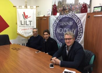 Tennis e solidarietà, al via il I memorial “Domenico Liperoti” a Crotone
