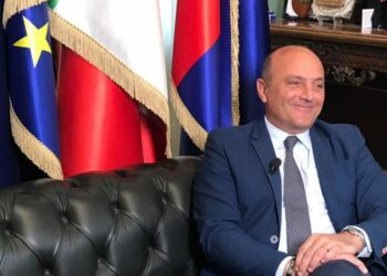 Gli auguri di Natale del sindaco di Crotone Ugo Pugliese alla città