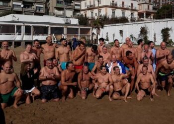 Buon Anno Crotone con il tradizionale Tuffo di Capodanno, in 46 alla ventiduesima edizione