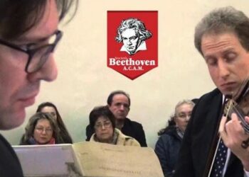 Crotone: Una cattedrale gremita di un pubblico al recital del duo Gabba e Galeano