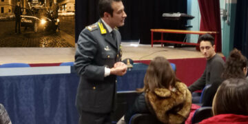 A Scuola con la Guardia di Finanza di Crotone: al via la settima edizione del progetto “educazione alla legalità economica”