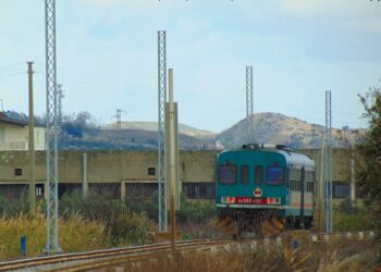 Ferrovia Jonica: Proseguono i lavori di elettrificazione tra Catanzaro Lido e Sibari