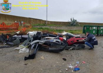 Rinvenuti rifiuti a ridosso di un torrente: denunciato dalla Finanza un Carrozziere e multa fino a 26mila euro