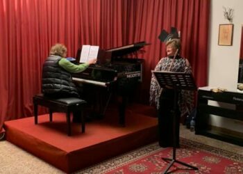 Due artiste: Campitelli e Barbarossa regalano al numerosissimo pubblico, sensazioni e atmosfere di tempi passati