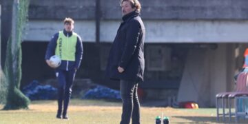 Serie BKT 25esima la capolista Brescia batte (2-0) il Crotone nei minuti finali