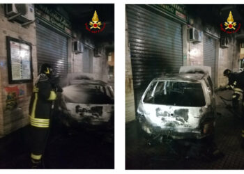 Camera da letto di un appartamento in fiamme nella notte a Crotone, intervento immediato dei Vigili del Fuoco