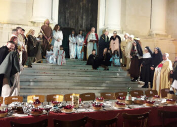 Centinaia di persone a Cirò alla rappresentazione in costume de “U Cummitu”, serata dedicata a San Giuseppe