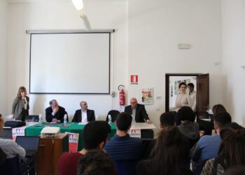 Crotone: Non solo numeri ma passione per la propria città nel progetto “Si apra il sipario” degli alunni del Liceo Filolao
